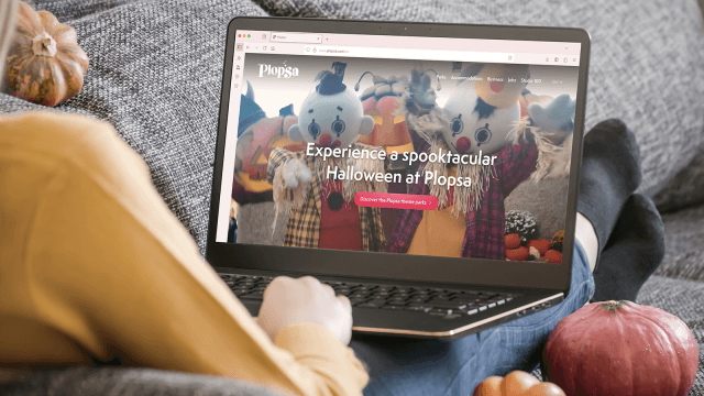 Plopsa-website op laptop