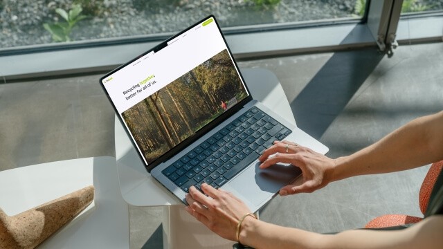 Bebat website bezocht op laptop